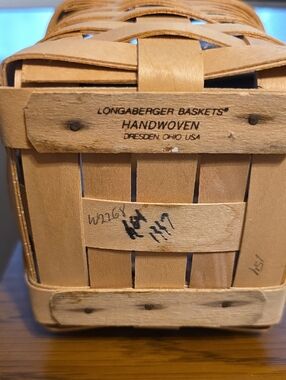 Longaberger (1997) Handwoven Basket in Natural Tan